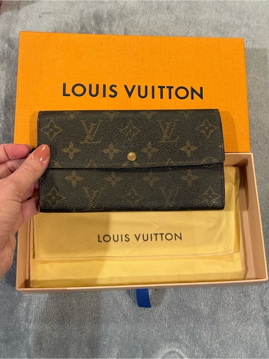 Louis Vuitton Handbags - LV long snap wallet in very good condition, barely used. With box & dustbag